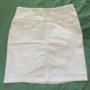 White Knee-Length Pencil Skirt for Casual Wear